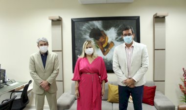 Procuradora-geral de Justiça do MP-AP, Ivana Cei, recebe visita do prefeito eleito de Macapá, Dr. Furlan