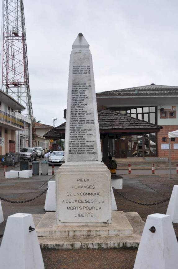 UM MEMORIAL PARA OS MORTOS ENTRE BRASIL E FRANÇA