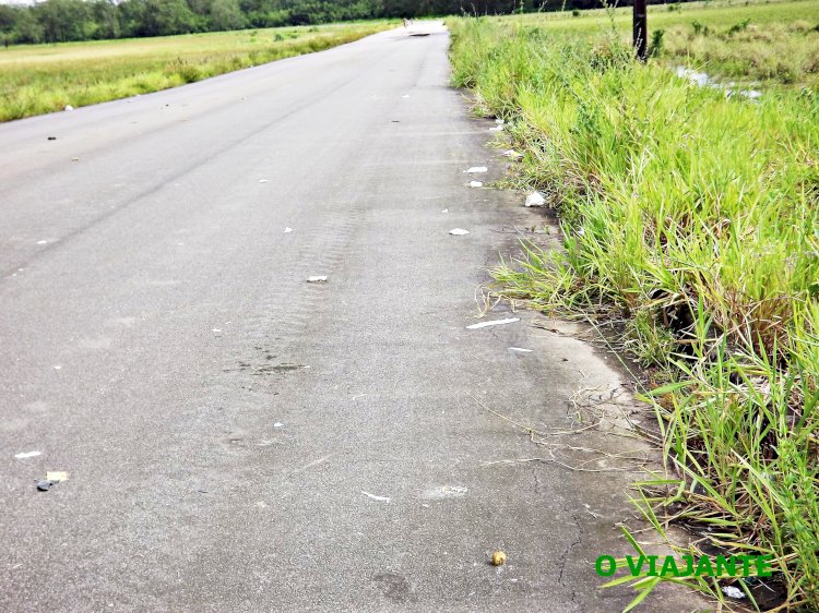 LIXEIRA VICIADA EM MARGEM DA AP 426 EM AMAPÁ