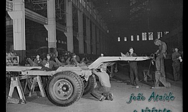 Descoberta na Base Aérea Revela Relíquia da História Industrial de Milwaukee