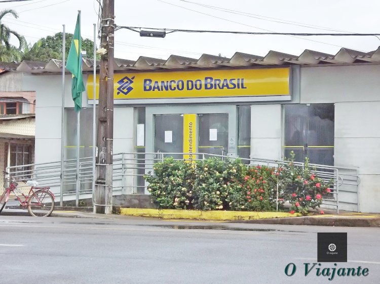 Usuários do Banco do Brasil de Amapá reclamam do atendimento oferecido pela agência .
