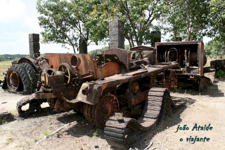 TRATOR DE ESTERA – D-8 E SUA IMPORTÂNCIA NA ABERTURA DAS PRIMEIRAS RUAS DO BAIRRO VILA NOVA EM AMAPÁ