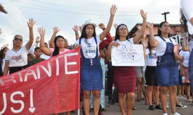 Dia do evangélico em Amapá encerra com ‘show’ na praça Barão do Rio Branco com a cantora Gisele Nascimento