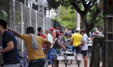 Sábado de procura por teste rápido para covid-19 em Macapá.   
