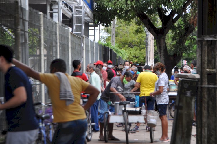 Sábado de procura por teste rápido para covid-19 em Macapá.   