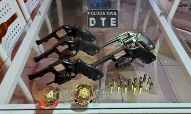EM MACAPÁ, POLÍCIA CIVIL PRENDE MULHER EM FLAGRANTE COM 5 ARMAS DE FOGO FURTADAS DE EMPRESA DE VIGILÂNCIA E 16 MUNIÇÕES