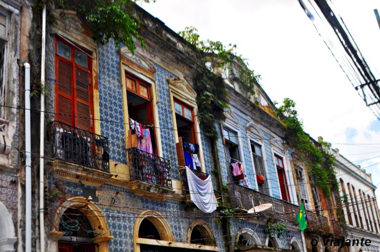 A cidade velha de Belém, prédios imponentes outros em ruínas que contam a história da cidade