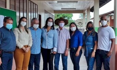 Aula inaugural do curso Tec. Em Zootecnia na UEAP região dos lagos   