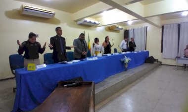 Sessão da Câmara Municipal de Amapá acalorada no final