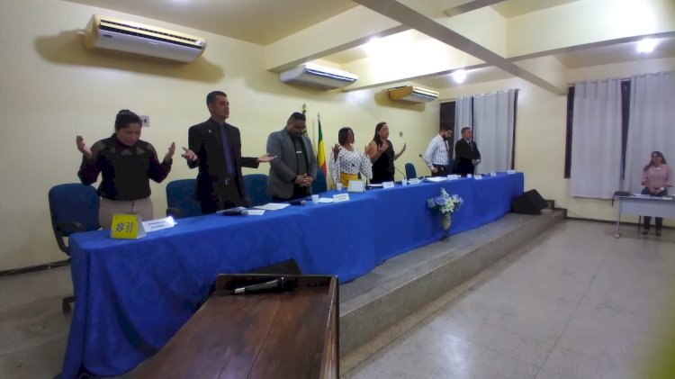 Sessão da Câmara Municipal de Amapá acalorada no final