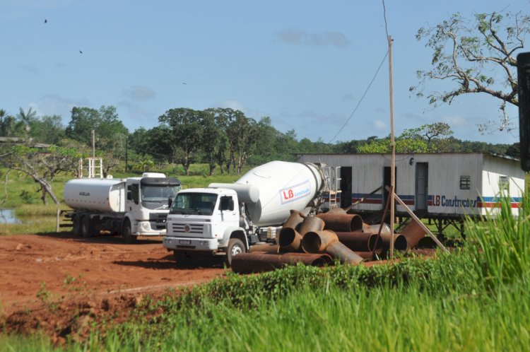 Construção da ponte do Meruoca em preparativo para a concretagem