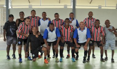 Pelada dos amigos do bairro do Laguinho na festa do banco da amizade.