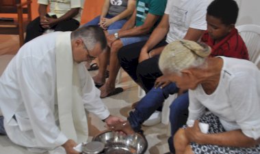 Celebração da última ceia foi simbolizada em missa da Quinta-Feira Santa na Paróquia do Divino Espírito Santo em Amapá