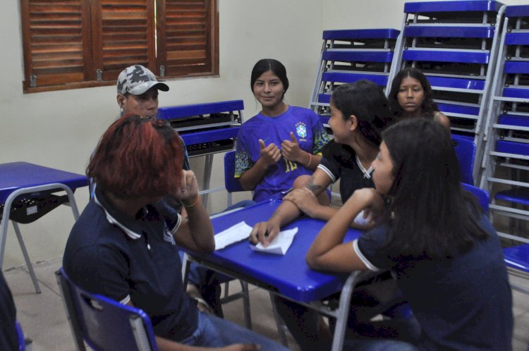 Projeto Cantando Marabaixo promove oficina de percussão na  escola Veiga Cabral no município de Amapá