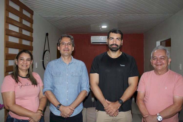 Prefeito de Amapá recebe apresentação do novo delegado do município