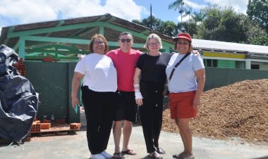 Tributo emocionante: Filhas visitam escola em homenagem ao professor Francisco Alves De Oliveira