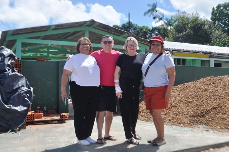 Tributo emocionante: Filhas visitam escola em homenagem ao professor Francisco Alves De Oliveira