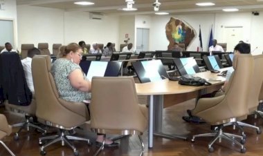 Escândalo de desvio de fundos abala a associação dos prefeitos da Guiana, com prejuízo de 215.000 euros