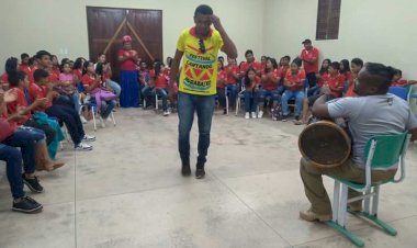 Movimento "Nação Marabaixeira" Recebe Reconhecimento Nacional pelo Projeto Cantando Marabaixo nas Escolas