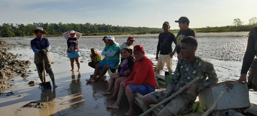 Comunidades do Bailique se unem para manter o Canal do Livramento navegável!