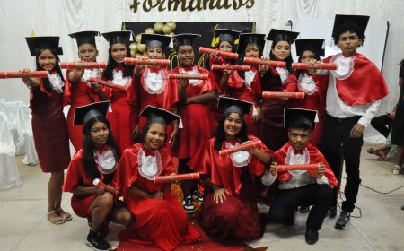 Escola Maria Esmeralda de Moura Celebra Formatura dos Alunos do 9° Ano do Fundamental II
