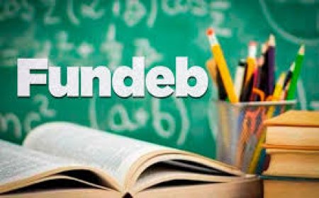 Abono ou Reajuste? A Polêmica Sobre o Uso dos Recursos do Fundeb na Valorização dos Professores