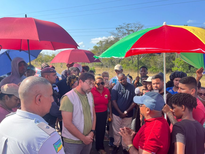 Comunidade do Curiaú protesta contra derrubada de casa quilombola e denuncia ação judicial como injusta