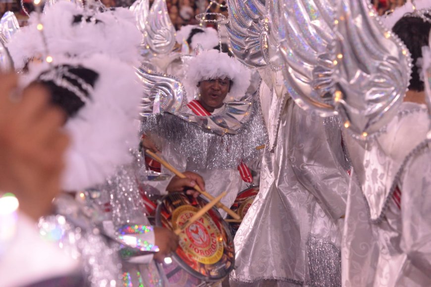 O Coração que Move a Avenida: A Força da Bateria no Carnaval Amapaense