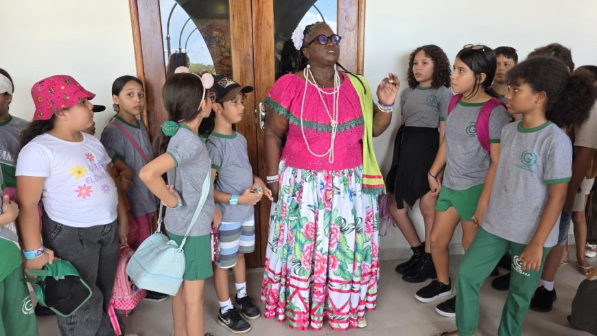 Dia Estadual e Municipal do Marabaixo reúne estudantes em programação educativa no Parque Residência